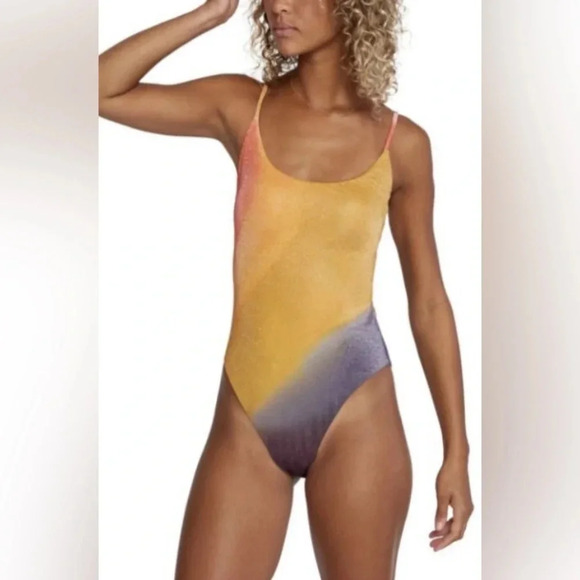 RVCA Trippy Dana Cheeky - Picture 11 of 13